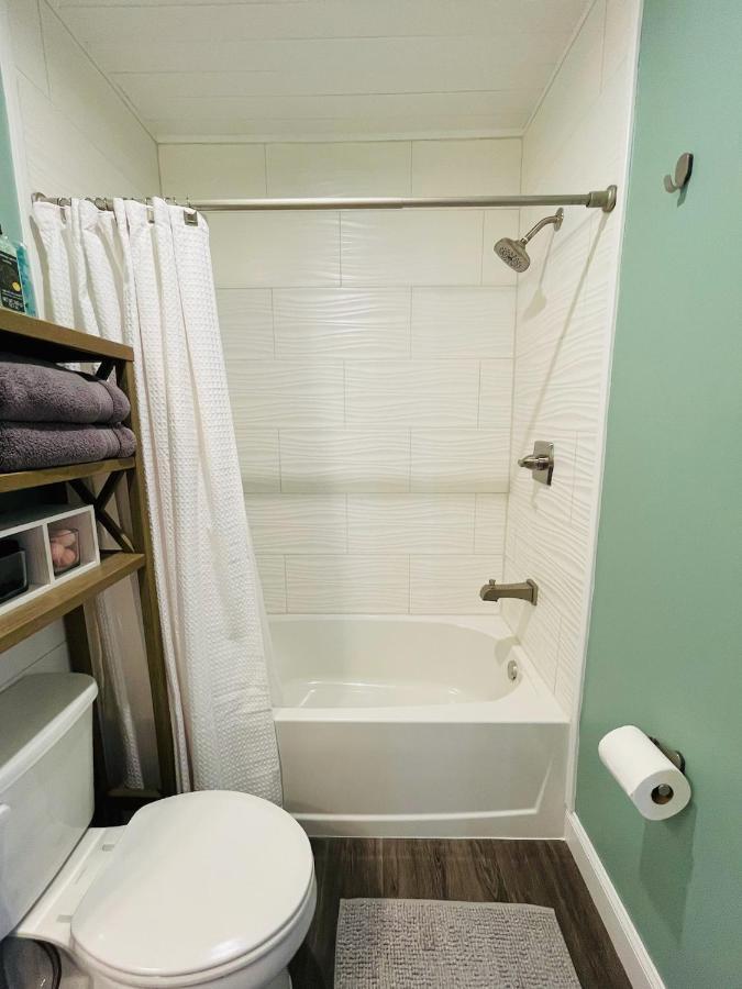 Coastal Chic Suite With Kitchenette And Private Entrance Sankt Petersburg Zewnętrze zdjęcie